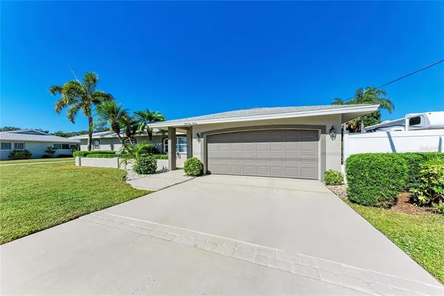$925,000 | 5112 26th Avenue West, Bradenton, FL 34209