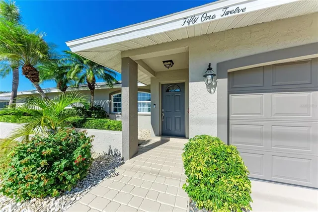 $925,000 | 5112 26th Avenue West, Bradenton, FL 34209