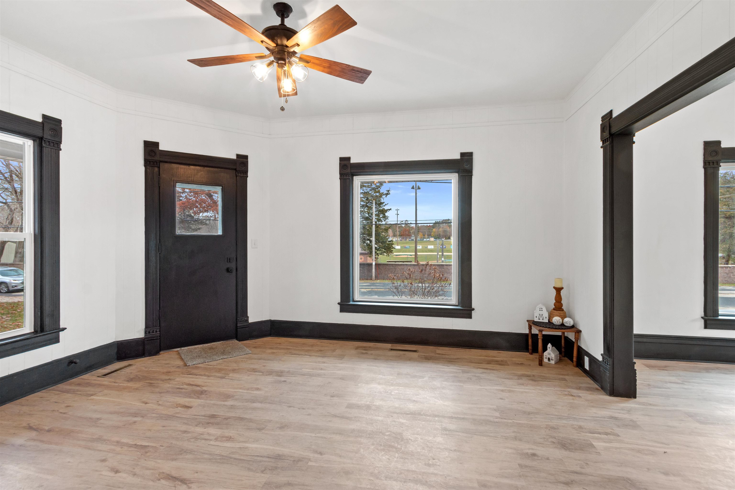 144 East Park Street Montello, WI 53949 - Photo 11 of 33