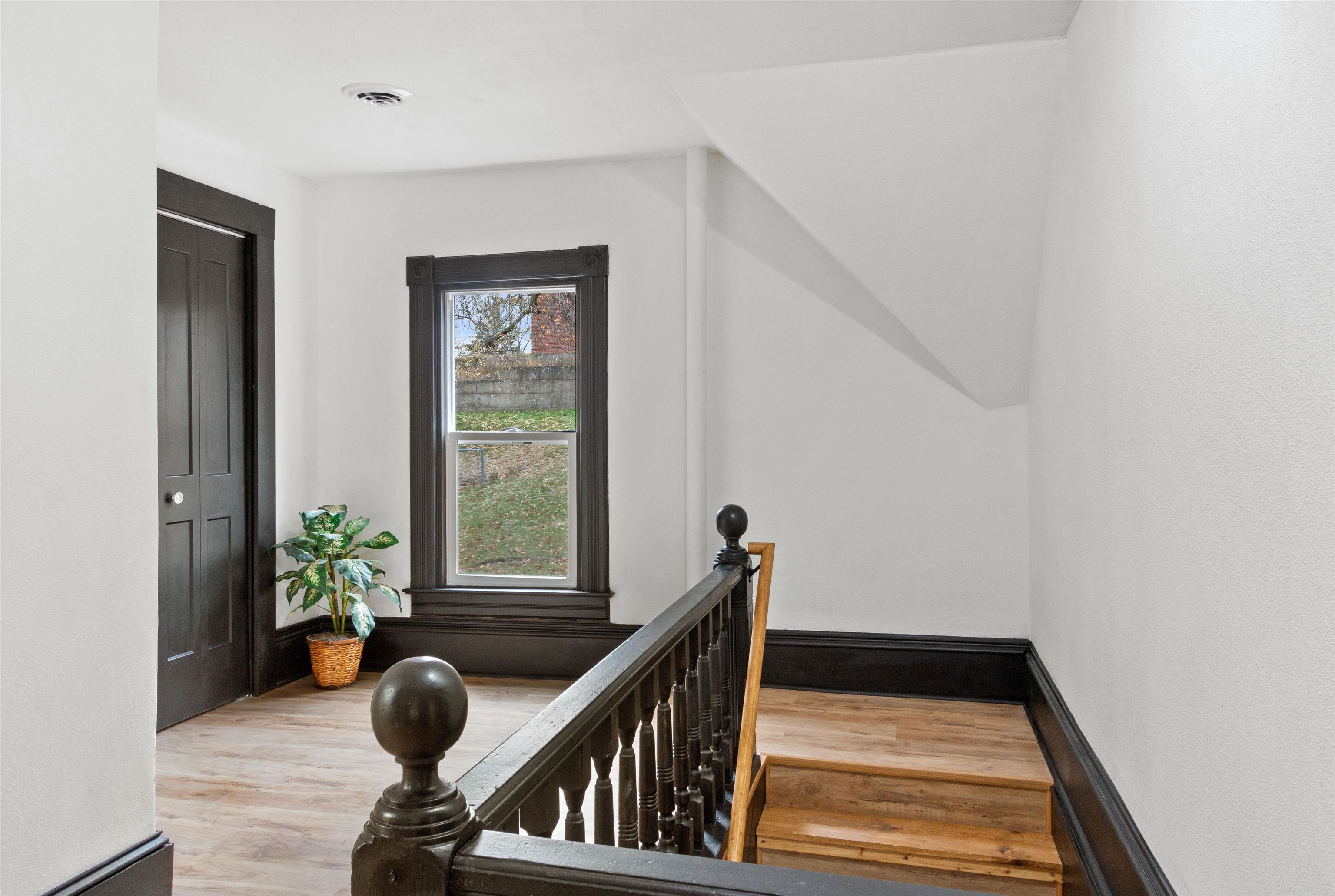 144 East Park Street Montello, WI 53949 - Photo 18 of 33