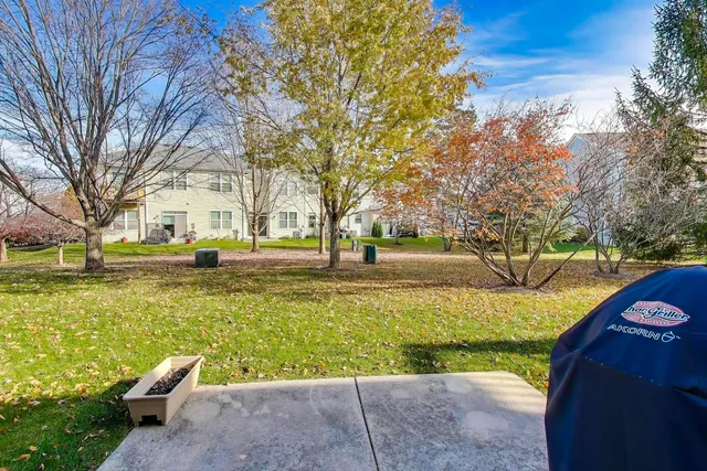 $225,000 | 1325 Remington Drive, Unit 3, Volo, IL 60020