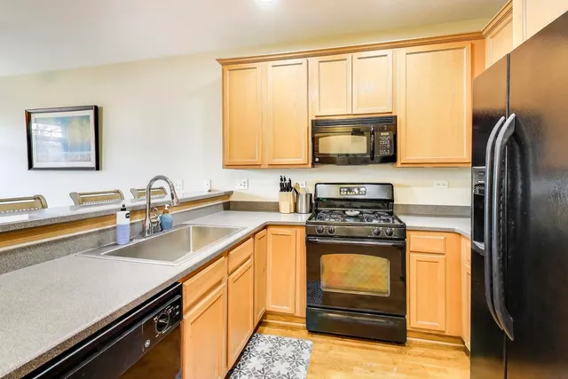 $225,000 | 1325 Remington Drive, Unit 3, Volo, IL 60020