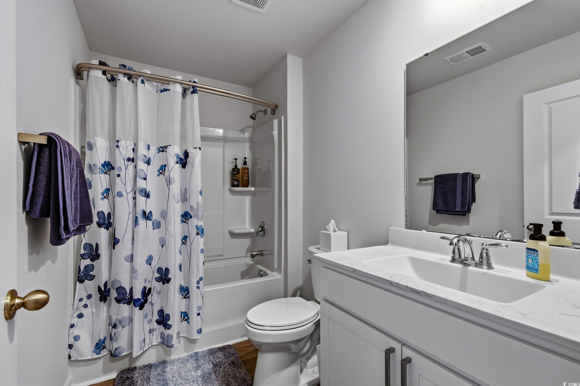 256 Country Grove Way Galivants Ferry, SC 29544 - Photo 15 of 22 Full bath with shower / bathtub combination with curtain and vanity