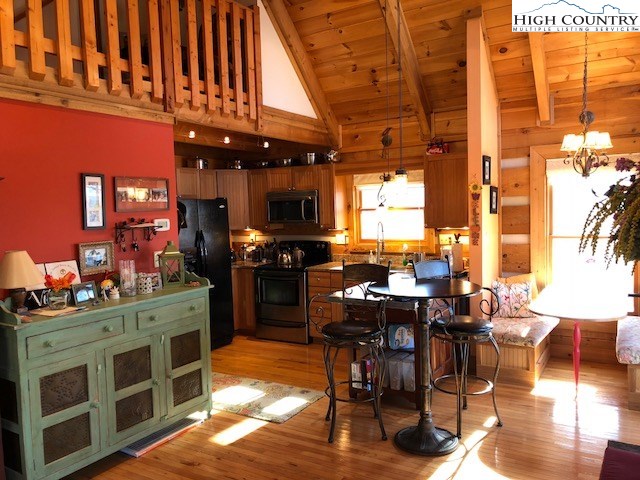 121 Bee Tree Ridge Lane Vilas, NC 28692 - Photo 7 of 30 Gallery Image 7