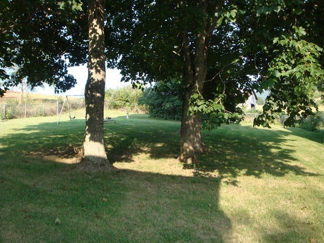 602 Blaker Mill Road Alderson, WV 24910 - Photo 24 of 29 Yard