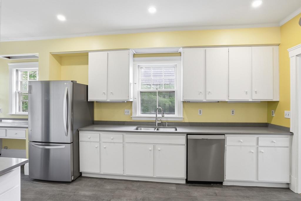 23 Rindge Avenue, Unit 1 Cambridge, MA 02140 - Photo 13 of 32
