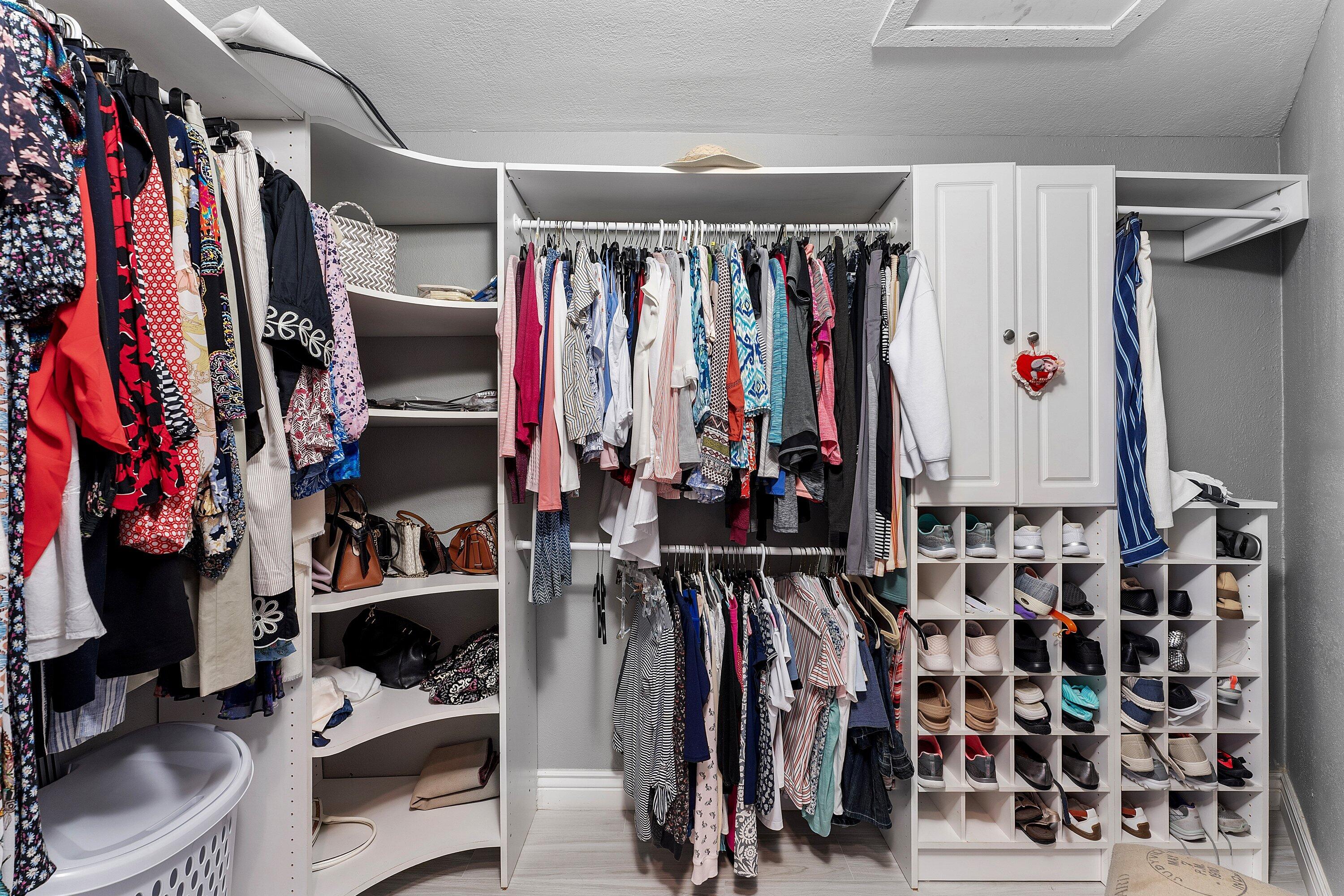 940 Mulberry Way Boca Raton, FL 33486 - Photo 23 of 39 Walk-in closet_Primary Bedroom