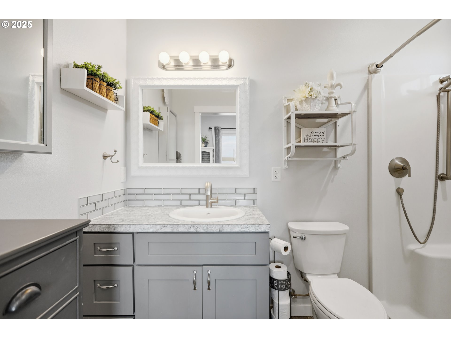 1275 Wright Road Arlington, OR 97812 - Photo 18 of 34 a bathroom with a sink toilet and shower