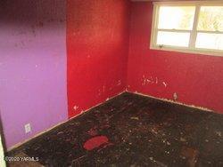 502 South Hennessy Road Yakima, WA 98908 - Photo 11 of 17 a view of empty room with a window