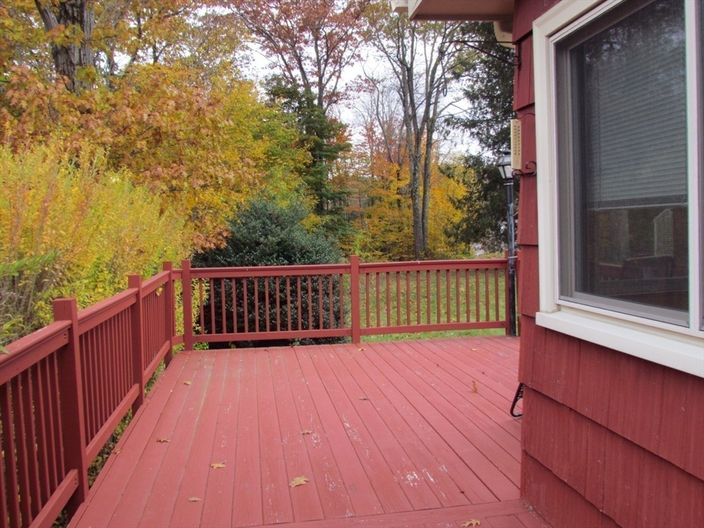 135 Temple Street Gardner, MA 01440 - Photo 11 of 30