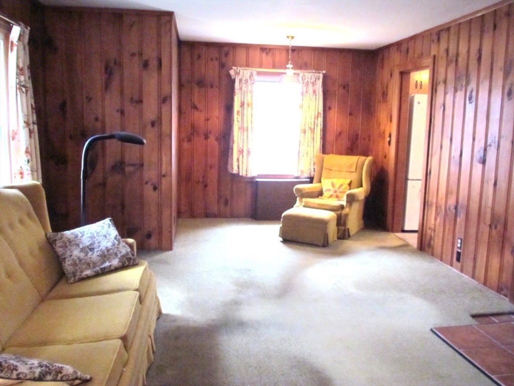 135 Temple Street Gardner, MA 01440 - Photo 29 of 30