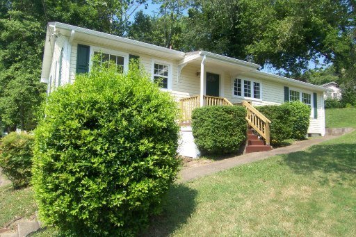 106 Carlisle Lane Oak Ridge, TN 37830 - Photo 1 of 1 Primary Photo
