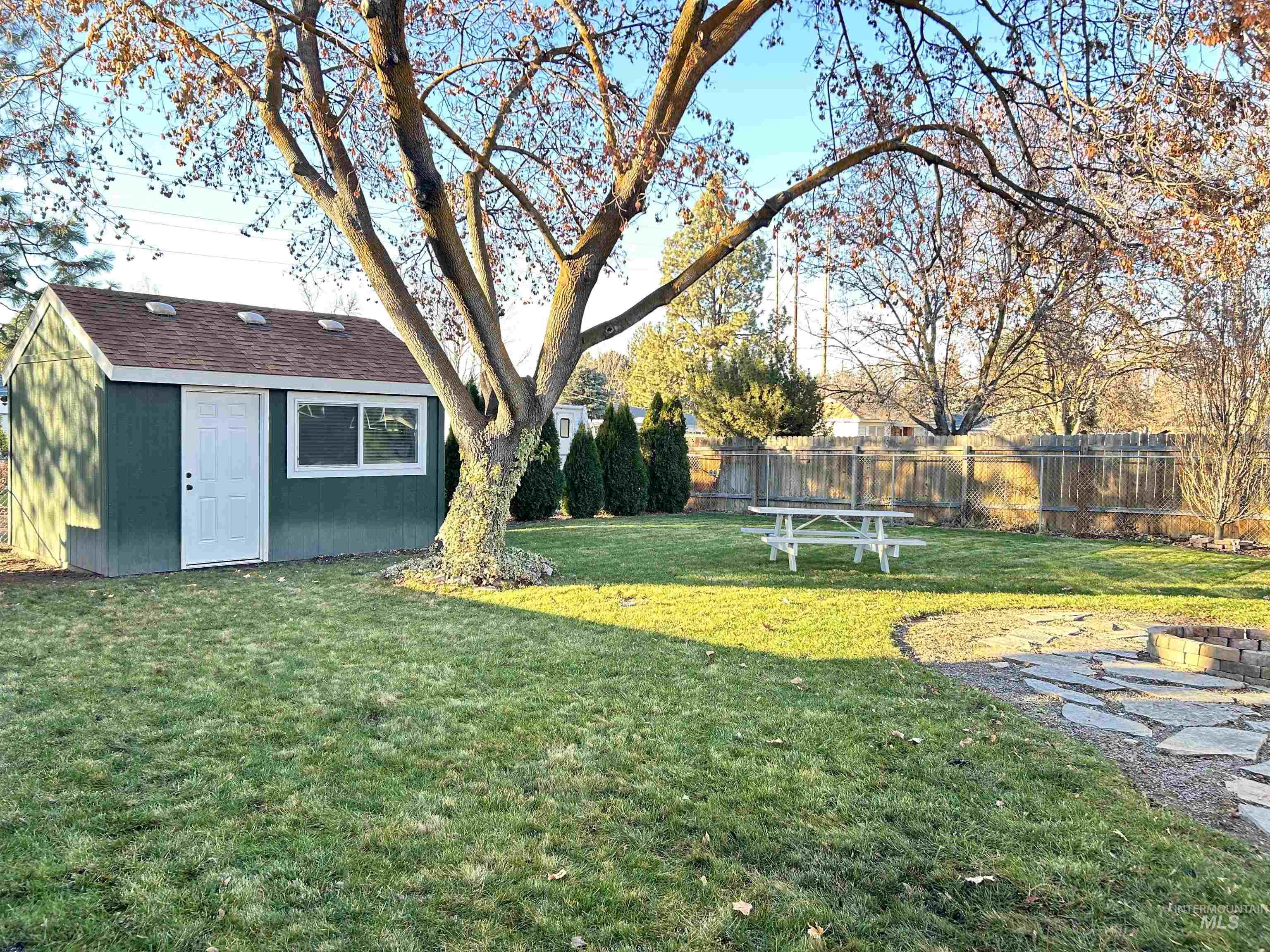 3897 South Yorktown Way Boise, ID 83706 - Photo 22 of 23 View of yard with an outdoor structure