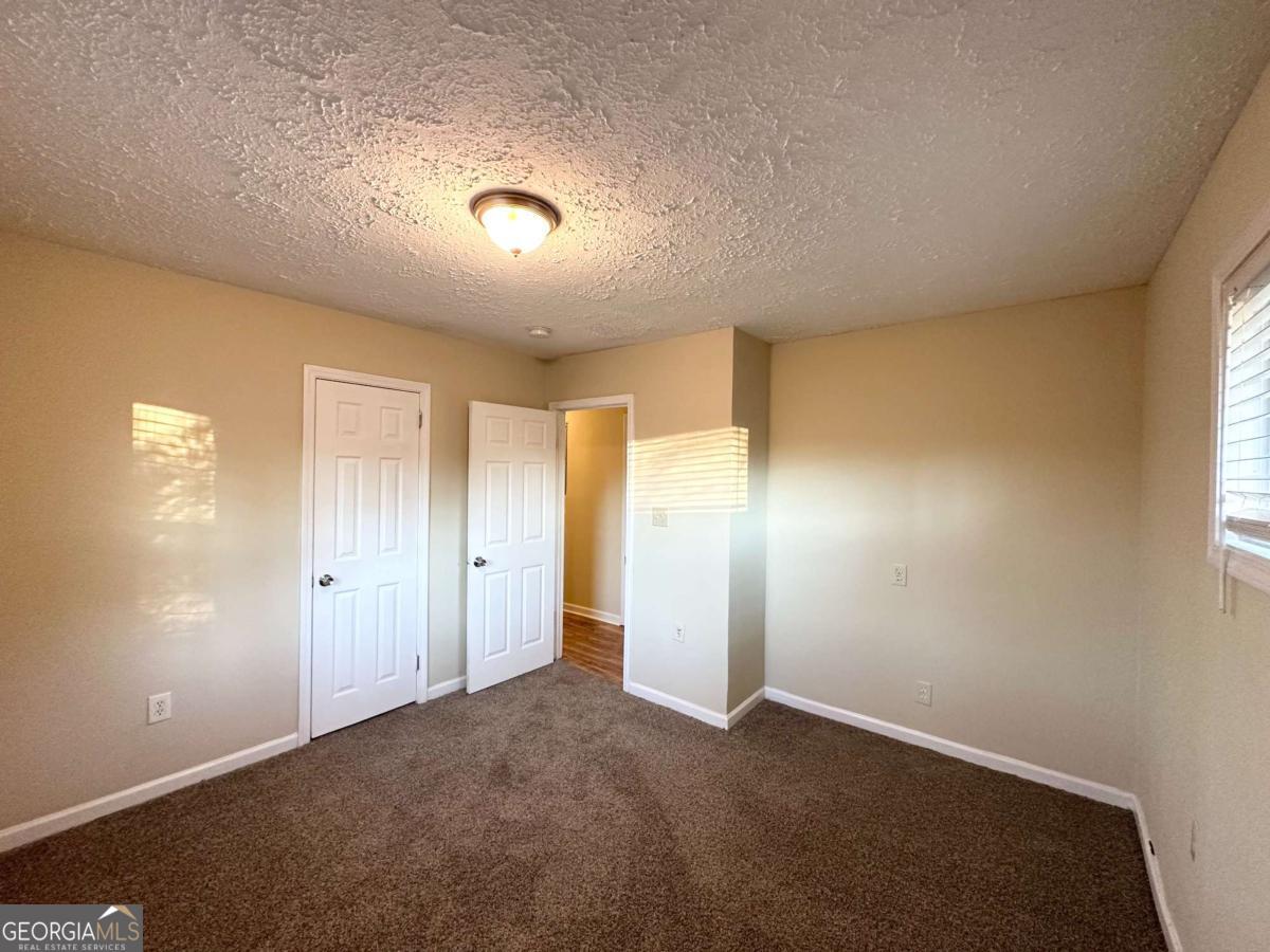 4366 Glenwood Parkway Decatur, GA 30032 - Photo 12 of 20