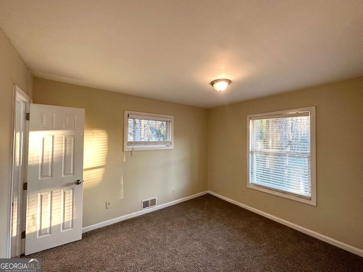 4366 Glenwood Parkway Decatur, GA 30032 - Photo 13 of 20