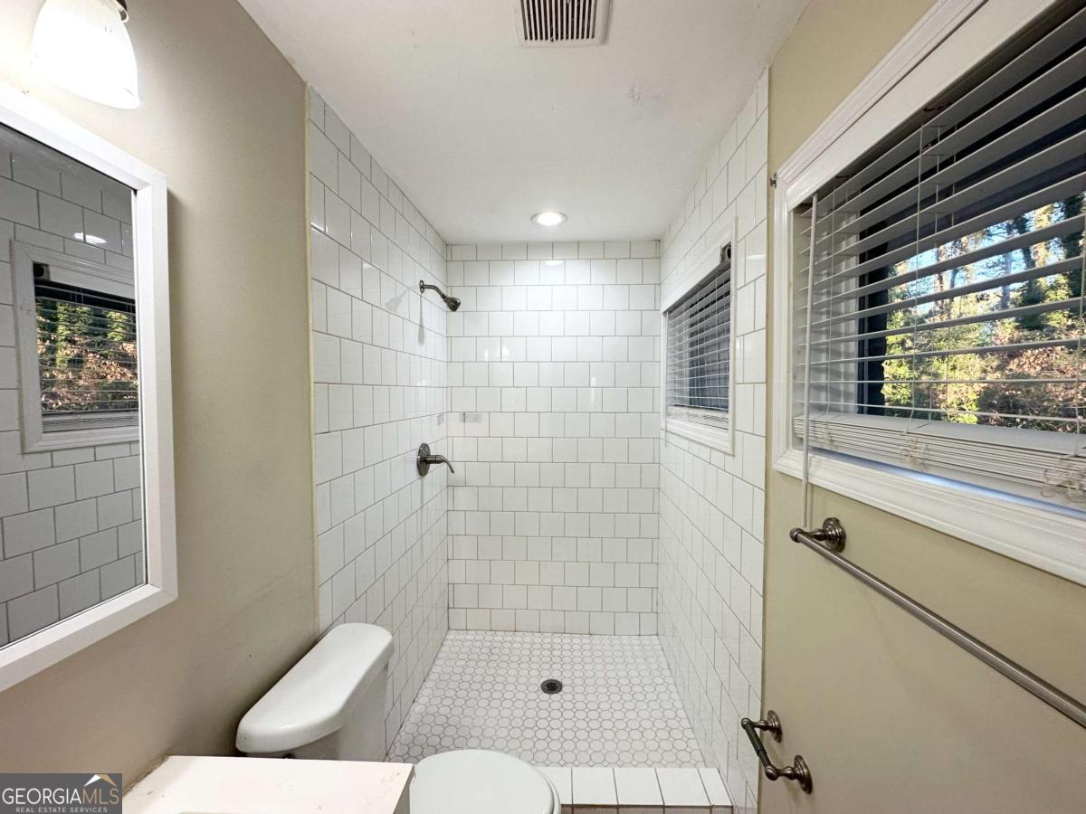 4366 Glenwood Parkway Decatur, GA 30032 - Photo 15 of 20