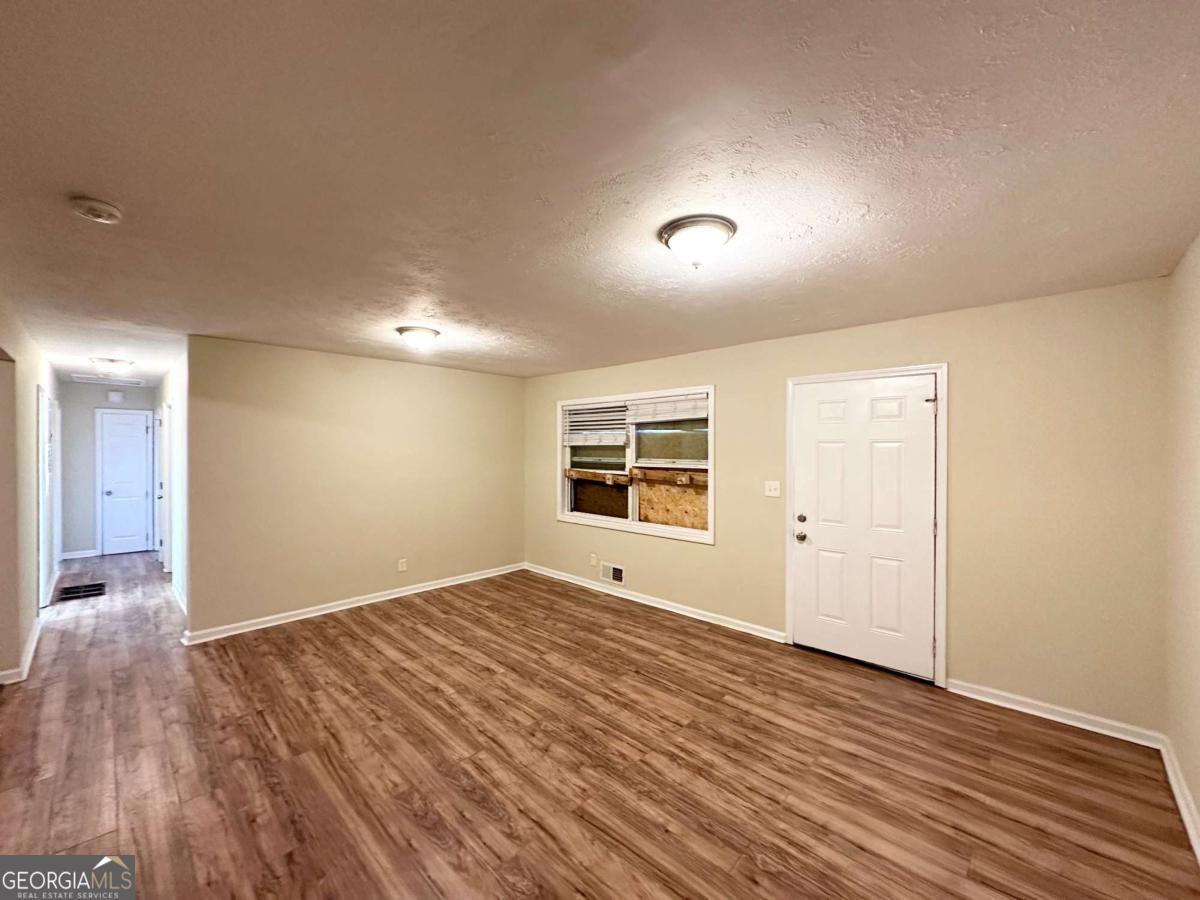 4366 Glenwood Parkway Decatur, GA 30032 - Photo 4 of 20