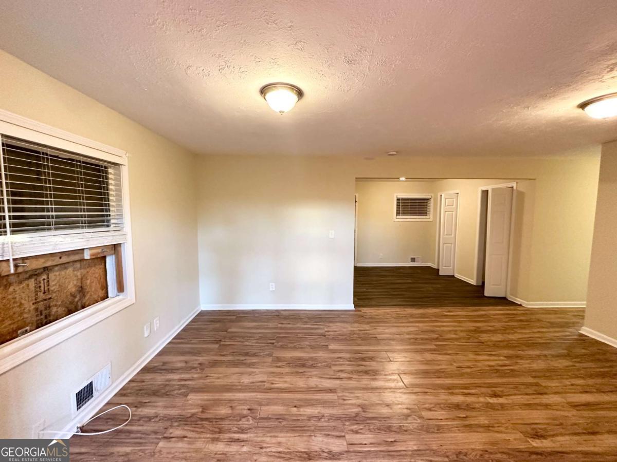 4366 Glenwood Parkway Decatur, GA 30032 - Photo 5 of 20