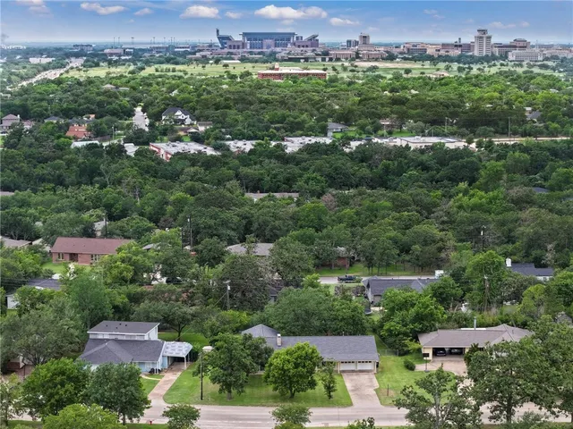 $399,900 | 1210 Munson Avenue, College Station, TX 77840