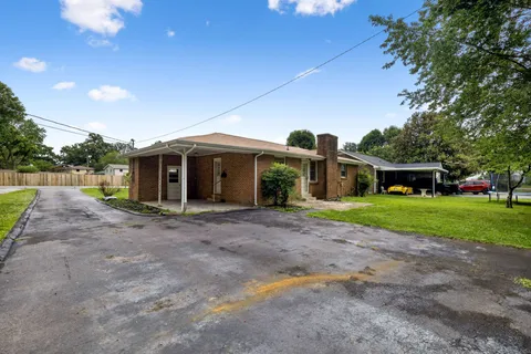 $269,000 | 209 Pleasant Hill Drive, Springfield, TN 37172