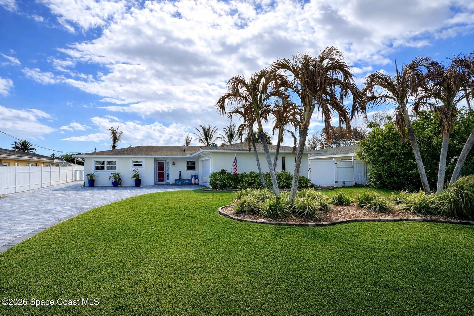 107 La Riviere Rd