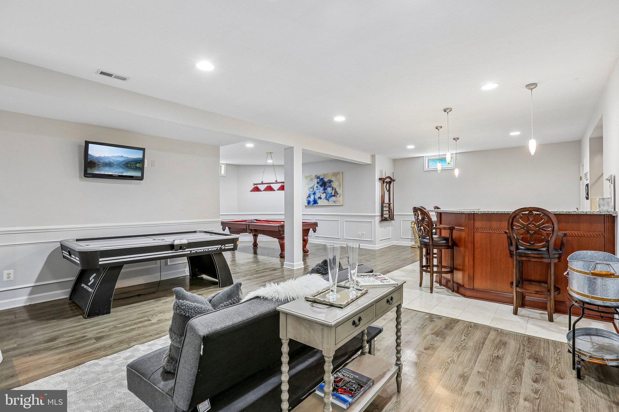 9308 Harrisons Farm Way Gaithersburg, MD 20882 - Photo 52 of 92 Space for a table or games.