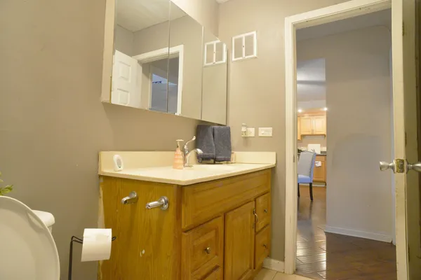 $160,000 | 1434 Carol Court, Unit 1B, Palatine, IL 60074
