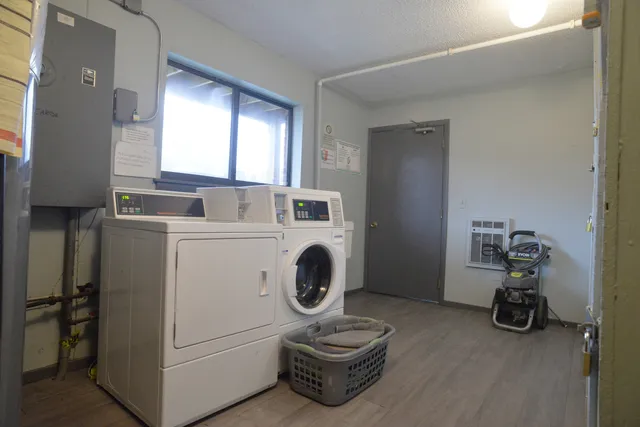 $165,000 | 1434 Carol Court, Unit 1B, Palatine, IL 60074