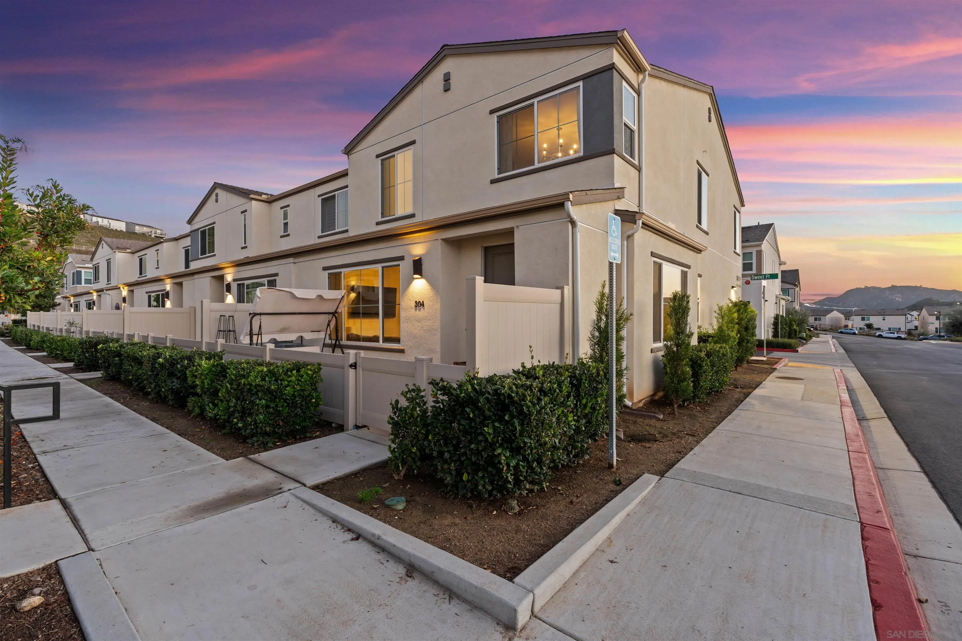 304 Sweet Place Fallbrook, CA 92028 - Photo 2 of 48