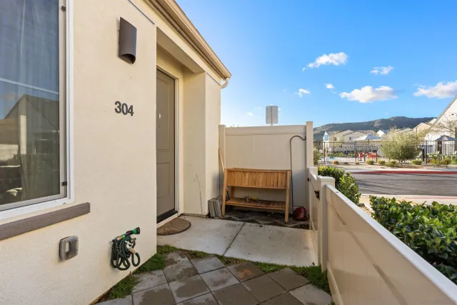 $599,000 | 304 Sweet Place, Fallbrook, CA 92028