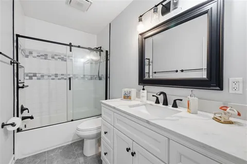 $699,000 | 4339 50th Avenue South, St. Petersburg, FL 33711