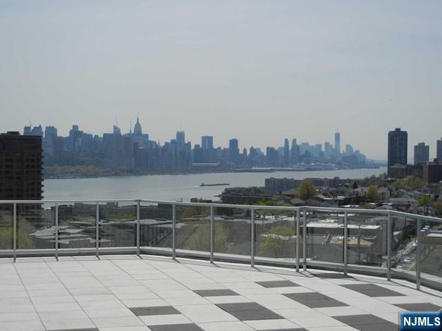 305 Palisade Avenue, Unit 208 Cliffside Park, NJ 07010 - Photo 11 of 16
