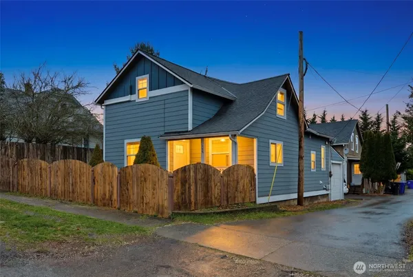 $535,000 | 1809 21st Street, Everett, WA 98201