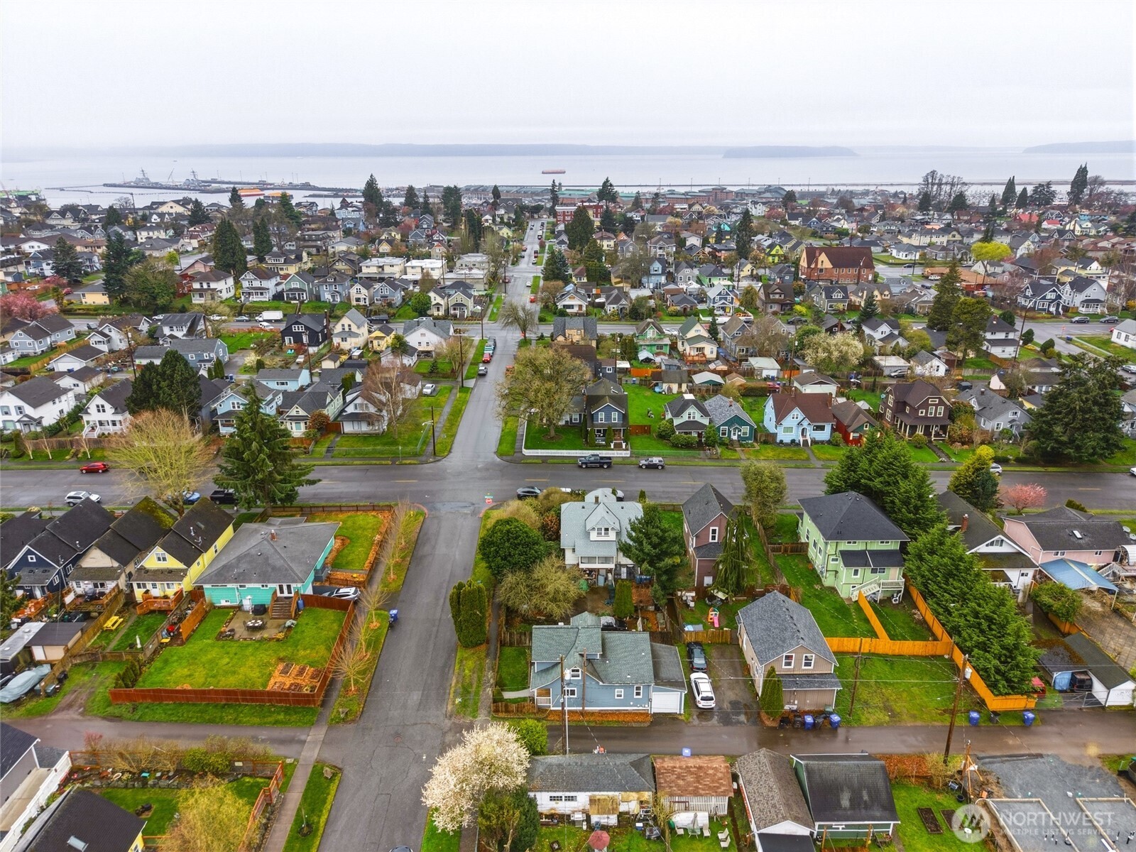 1809 21st Street Everett, WA 98201 - Photo 20 of 24 an aerial view of residential houses with outdoor space
