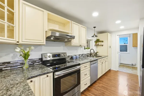 $550,000 | 1809 21st Street, Everett, WA 98201