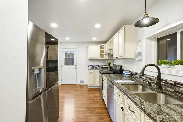 $550,000 | 1809 21st Street, Everett, WA 98201