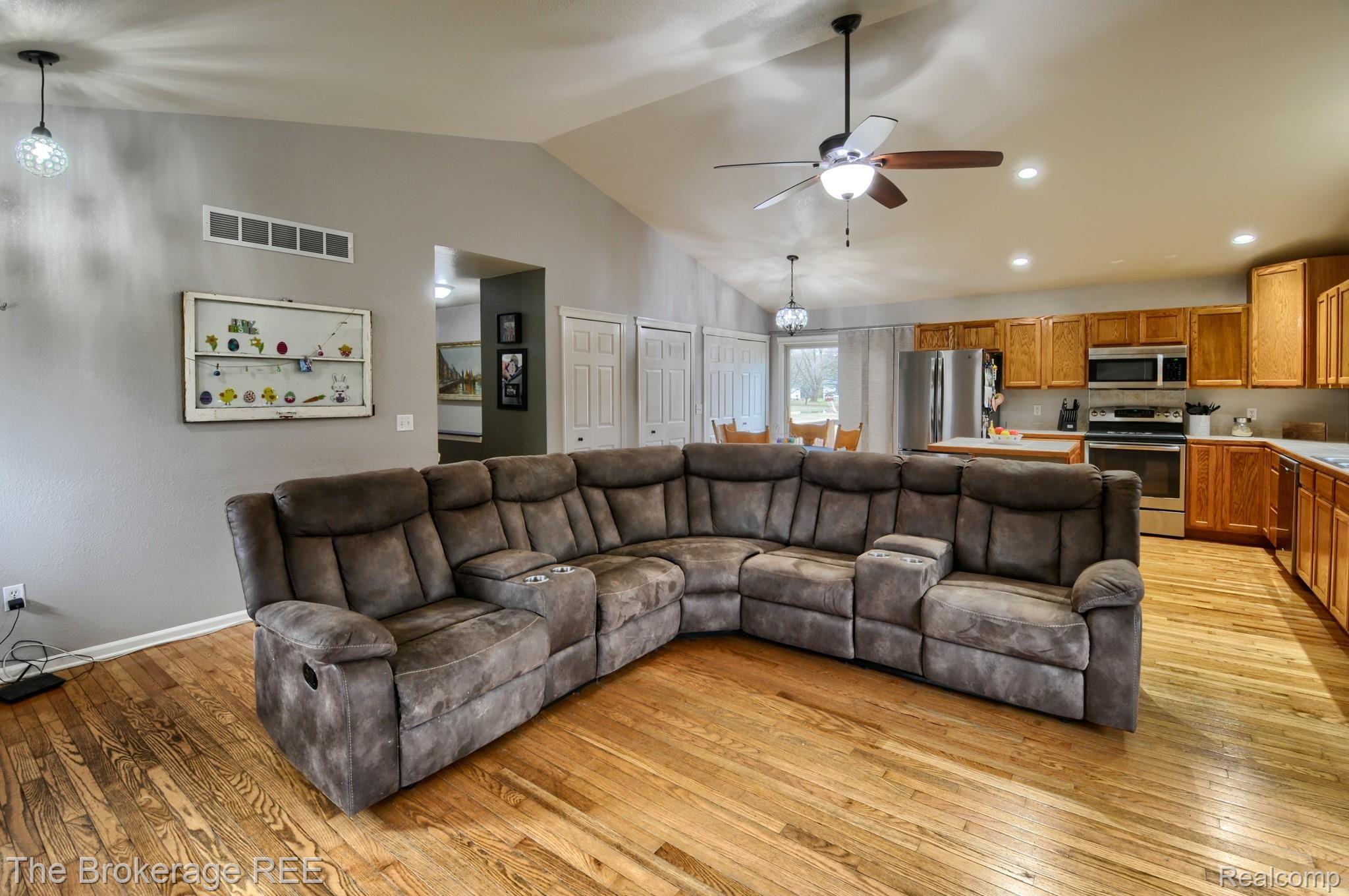 7459 East Coldwater Road Davison, MI 48423 - Photo 22 of 36 SD3_3284-HDR(5).jpg