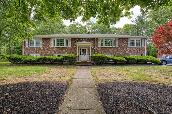 $285,000 | 100 Mary Lane, Unit 1, Bridgewater, MA 02324