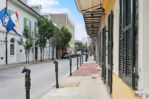 $1,300,000 | 1031 Chartres Street, New Orleans, LA 70116