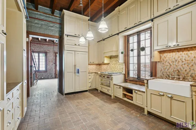 $1,300,000 | 1031 Chartres Street, New Orleans, LA 70116