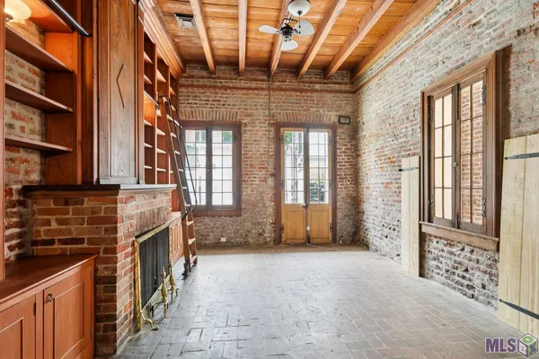 $1,300,000 | 1031 Chartres Street, New Orleans, LA 70116