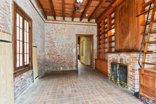 $1,300,000 | 1031 Chartres Street, New Orleans, LA 70116