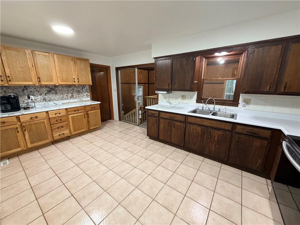 170 Northeast 1011 Road Knob Noster, MO 65336 - Photo 11 of 27