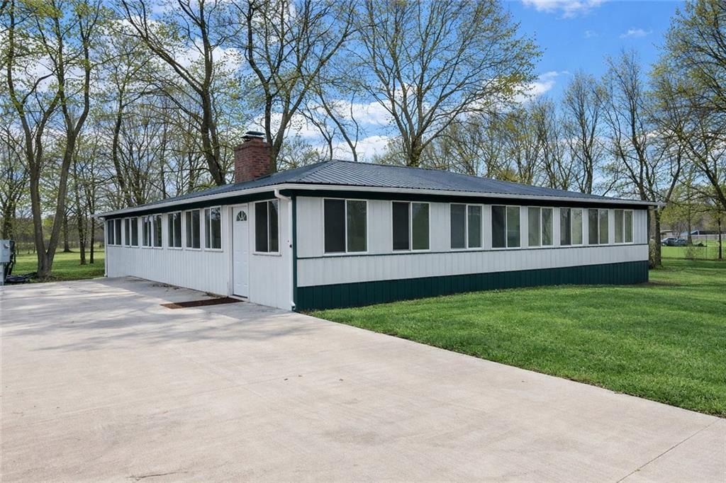 170 Northeast 1011 Road Knob Noster, MO 65336 - Photo 2 of 27