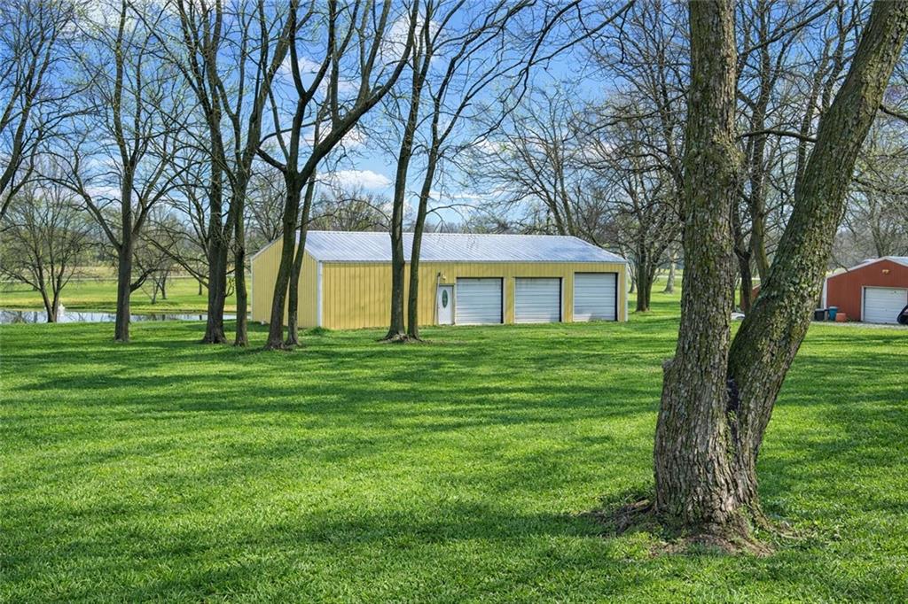 170 Northeast 1011 Road Knob Noster, MO 65336 - Photo 4 of 27