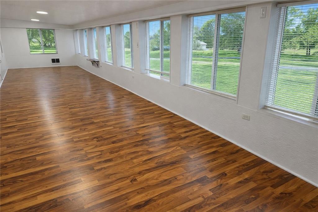 170 Northeast 1011 Road Knob Noster, MO 65336 - Photo 7 of 27