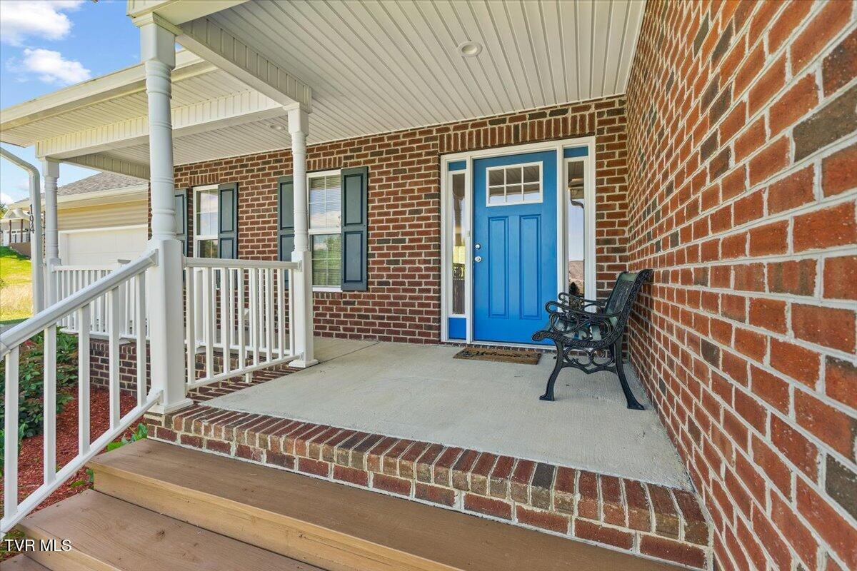 194 East Ridges Drive Chuckey, TN 37641 - Photo 7 of 42 Entrance
