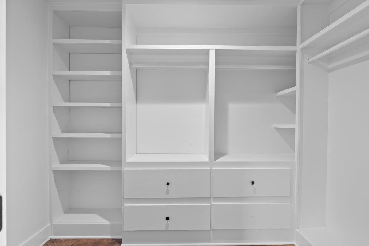 3220 Seminole Road Memphis, TN 38111 - Photo 13 of 23 View of walk in closet