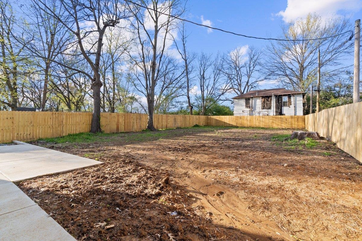 3220 Seminole Road Memphis, TN 38111 - Photo 22 of 23 View of fenced backyard