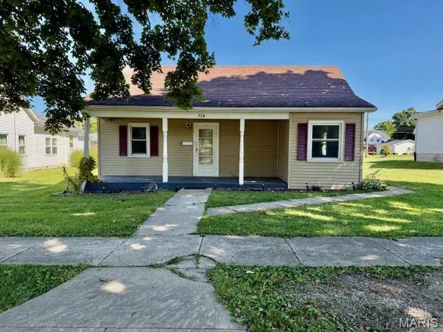 $99,000 | 726 South Main, Unit W, Carrollton, IL 62016